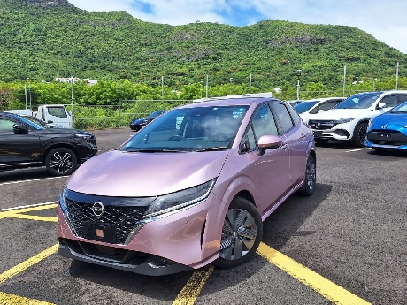Nissan Note E-Power Pink Color Very Low Mileage 